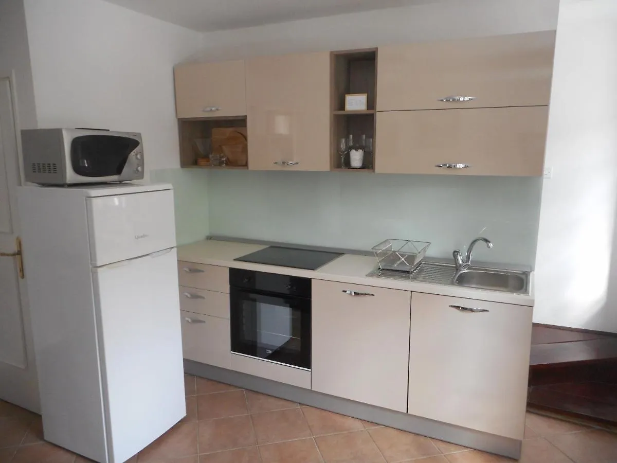 Seafront Apartment Riva Novigrad