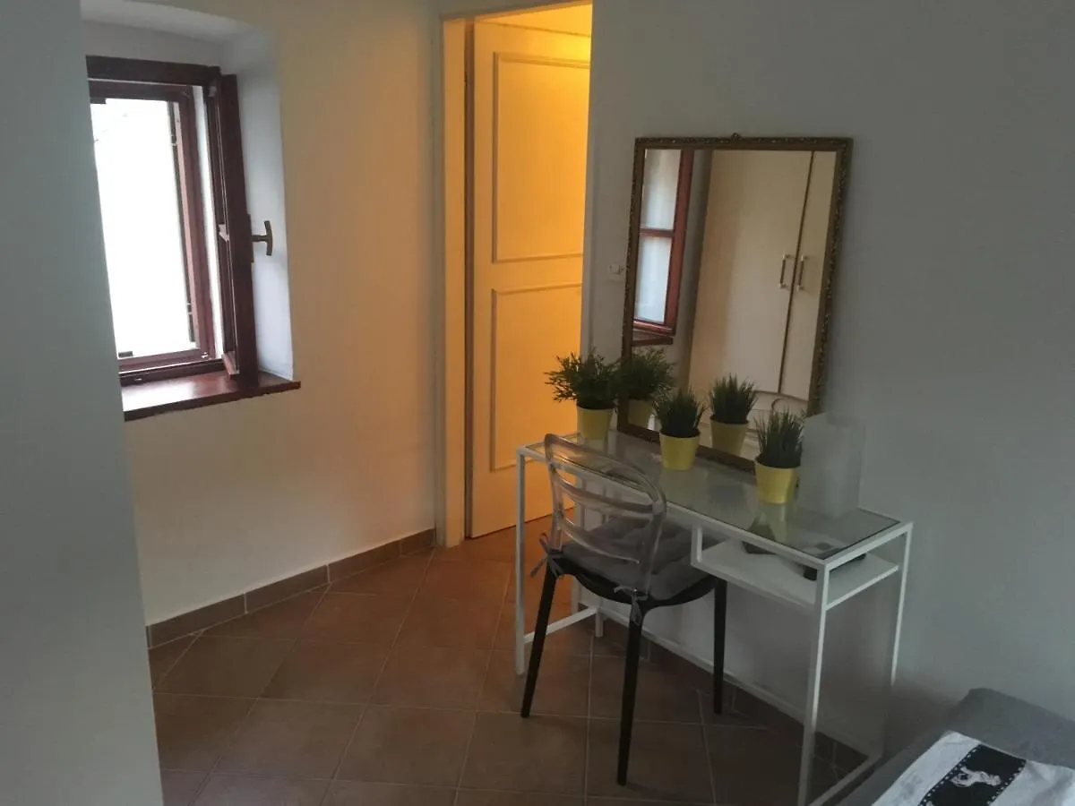 Seafront Apartment Riva Novigrad  0*, Novigrad (Dalmatia)