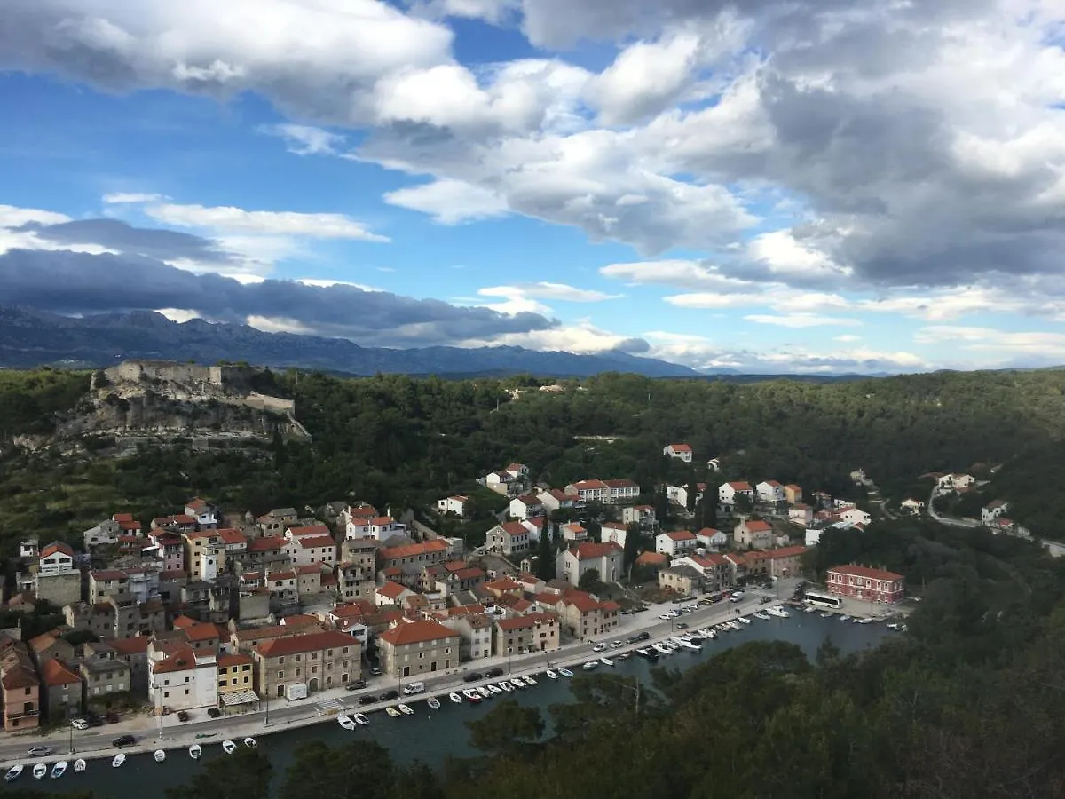 Seafront Apartment Riva Novigrad