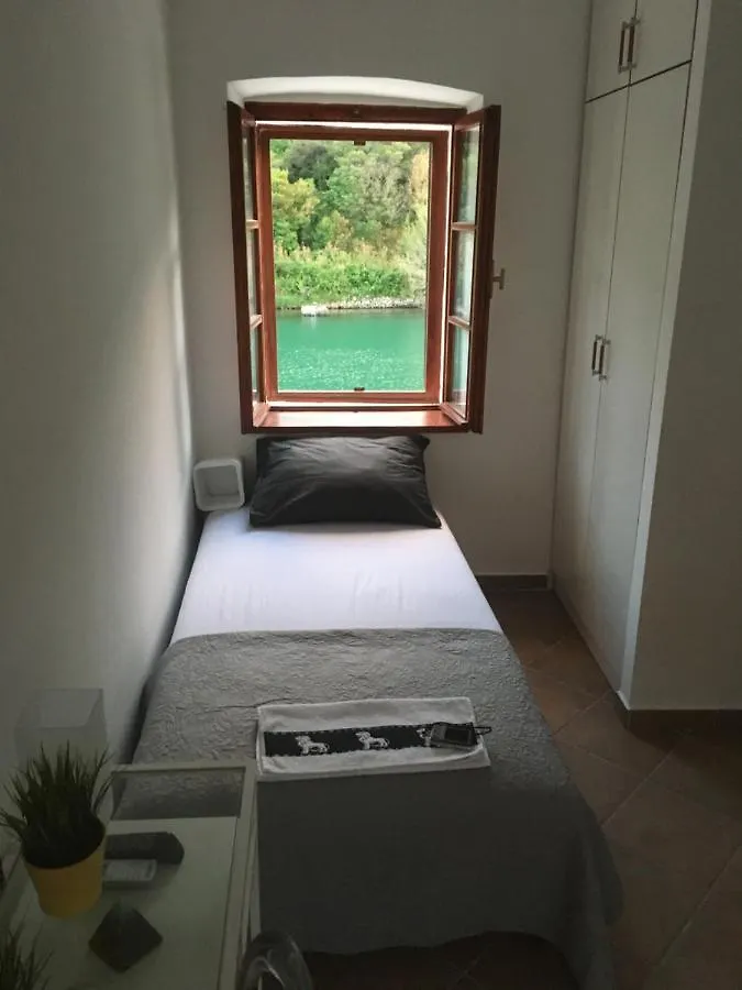 Seafront Apartment Riva Novigrad  0*, Novigrad (Dalmatia) Croatia